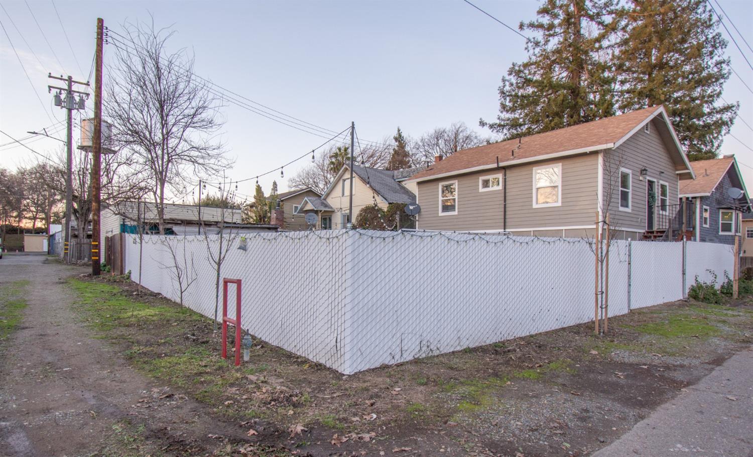 Photo of 11780 Washington Ave in Courtland, CA