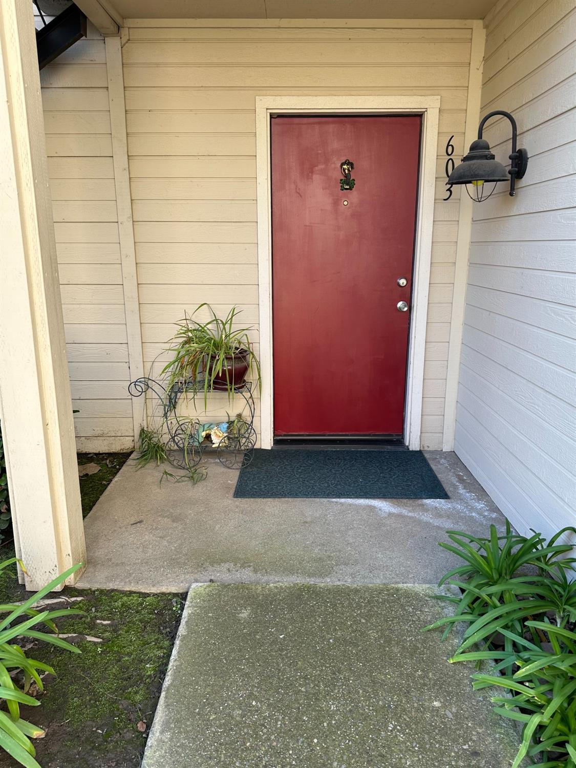 Photo of 2401 Eilers Ln #603 in Lodi, CA