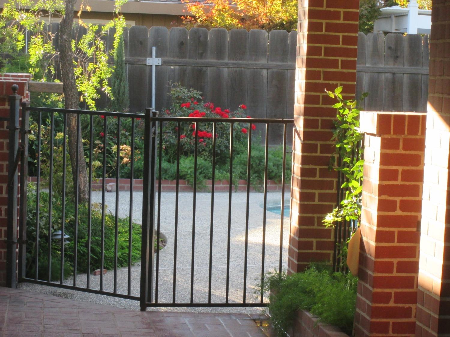 Detail Gallery Image 38 of 46 For 2605 Emerald Way, Turlock,  CA 95382 - 4 Beds | 2/1 Baths