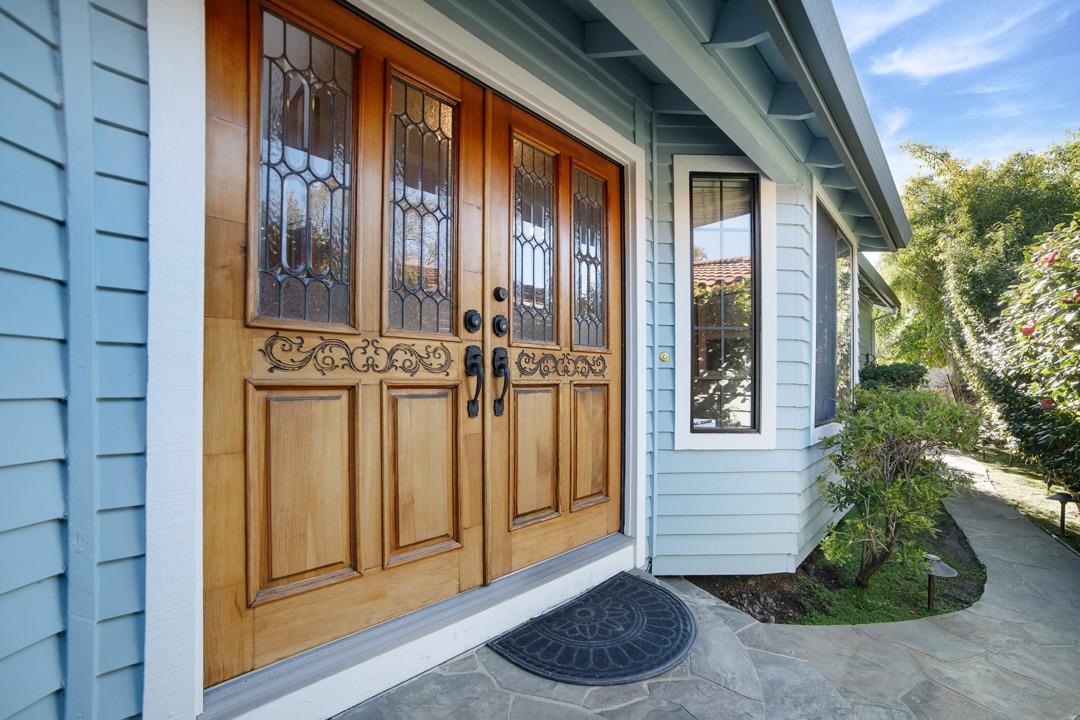 Detail Gallery Image 1 of 1 For 1083 Lily Ave, Sunnyvale,  CA 94086 - 3 Beds | 2/1 Baths