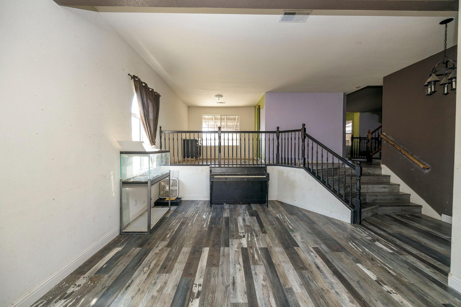 Detail Gallery Image 9 of 45 For 1422 via Fraga, Gustine,  CA 95322 - 7 Beds | 4 Baths