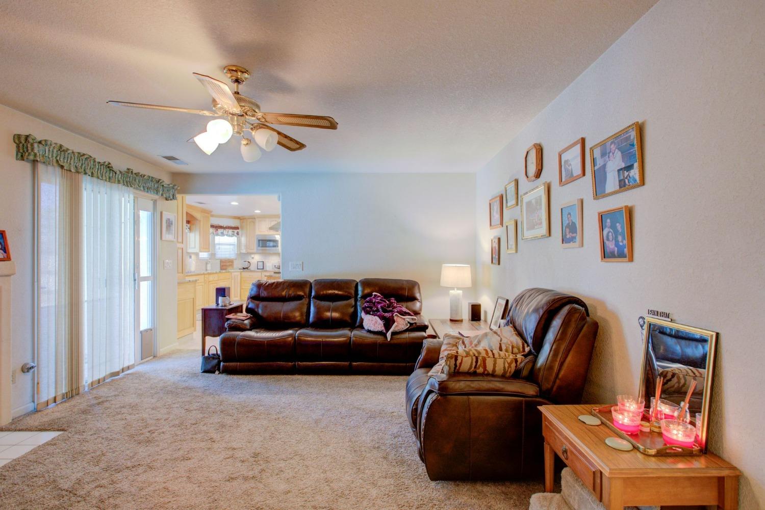 Detail Gallery Image 19 of 53 For 1922 Rainier Dr, Los Banos,  CA 93635 - 5 Beds | 2/1 Baths
