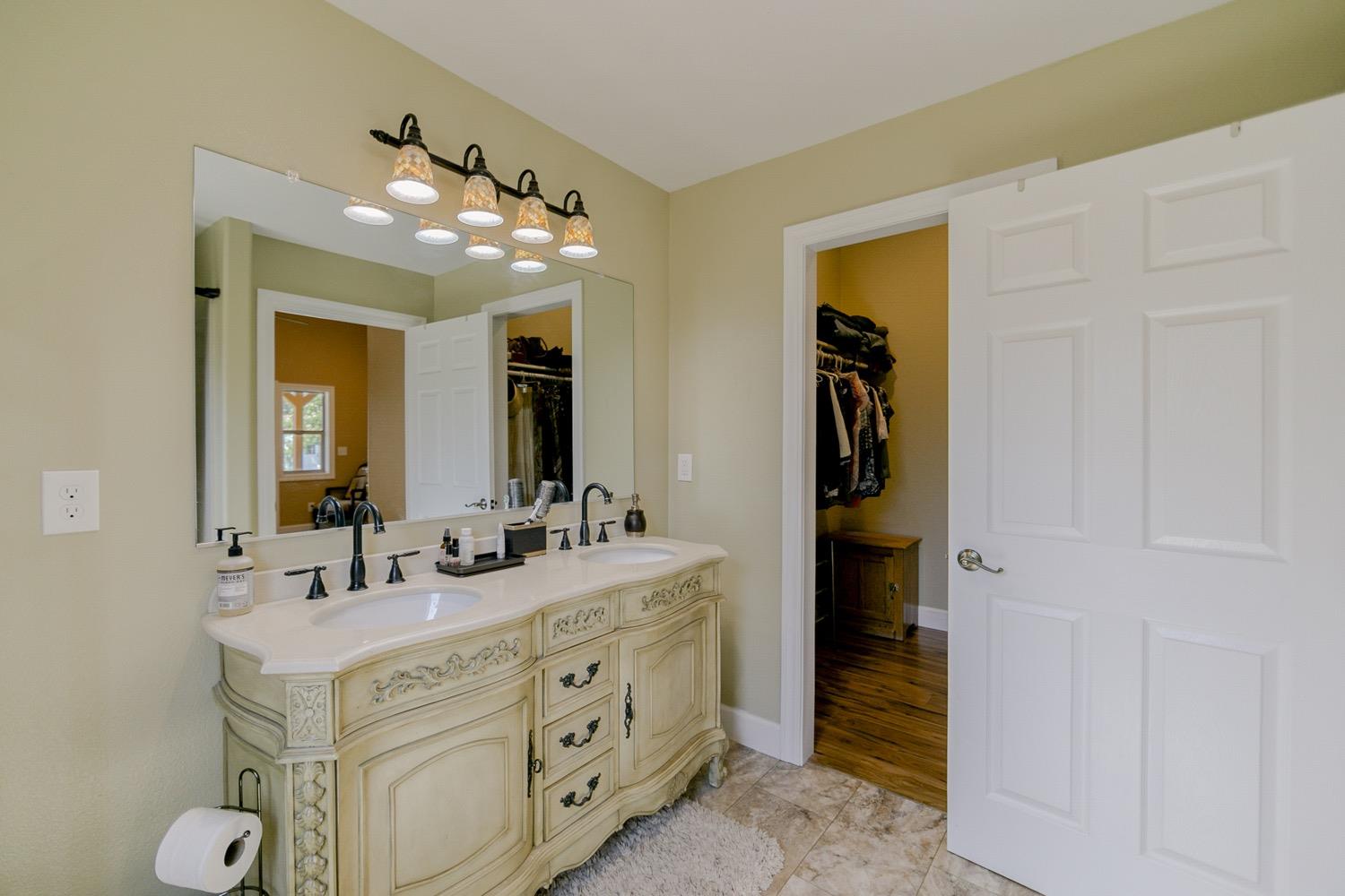 Detail Gallery Image 9 of 22 For 22270 E Oly Way, Red Bluff,  CA 96080 - 3 Beds | 2 Baths