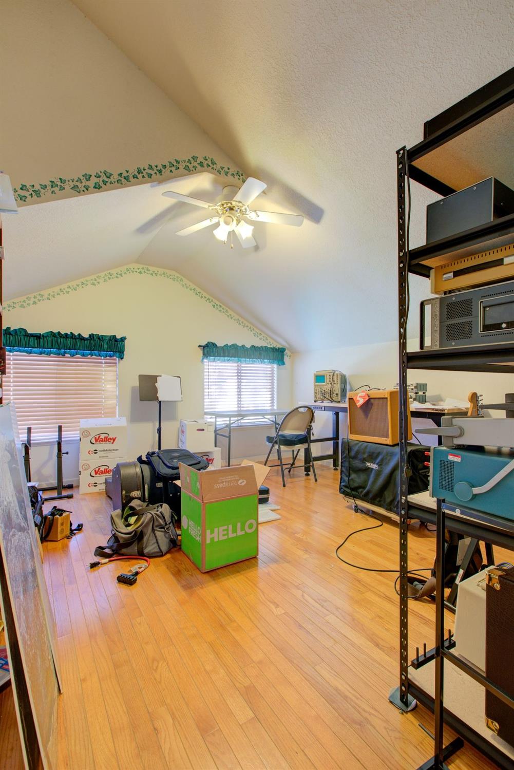 Detail Gallery Image 46 of 53 For 1922 Rainier Dr, Los Banos,  CA 93635 - 5 Beds | 2/1 Baths