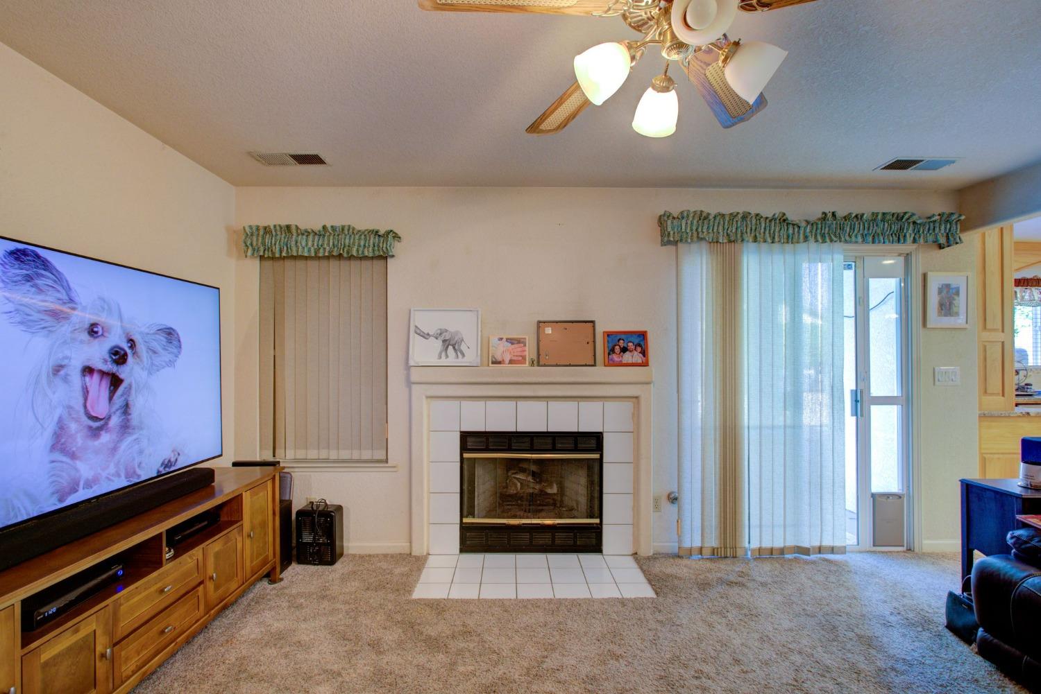 Detail Gallery Image 17 of 53 For 1922 Rainier Dr, Los Banos,  CA 93635 - 5 Beds | 2/1 Baths