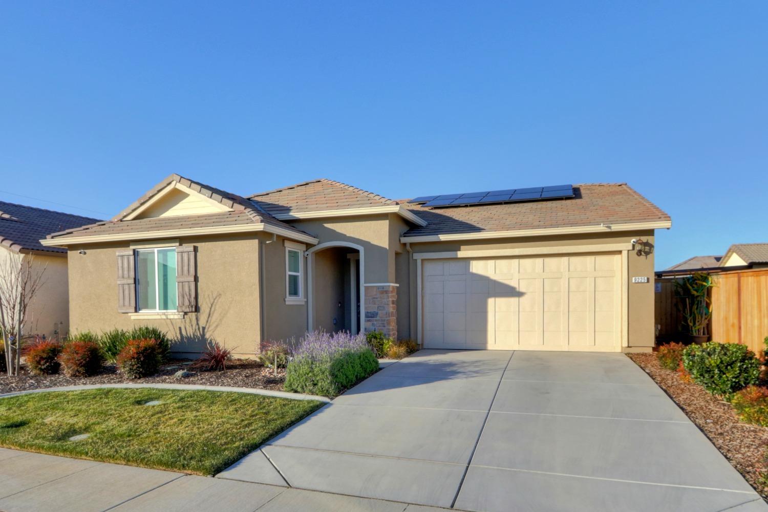 Photo of 9225 Odyssey Cir in Elk Grove, CA