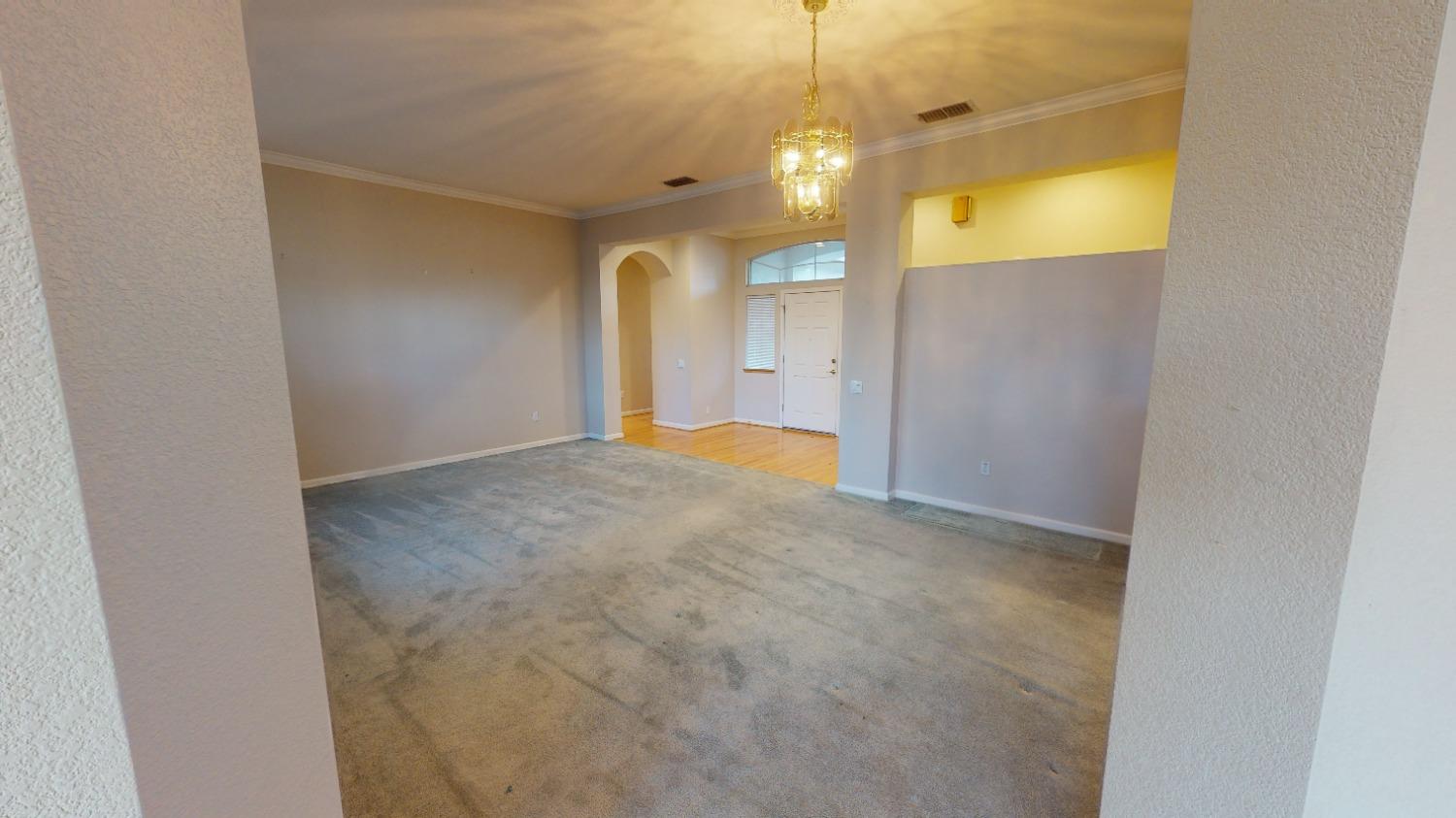 Photo 5 for Listing #223004086