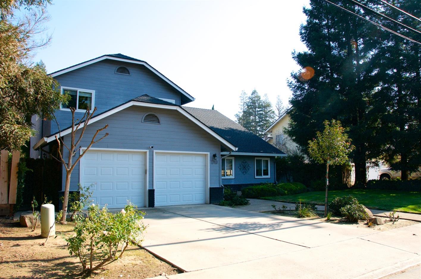 Detail Gallery Image 2 of 87 For 1740 N Berkeley Ave, Turlock,  CA 95382 - 5 Beds | 2/1 Baths