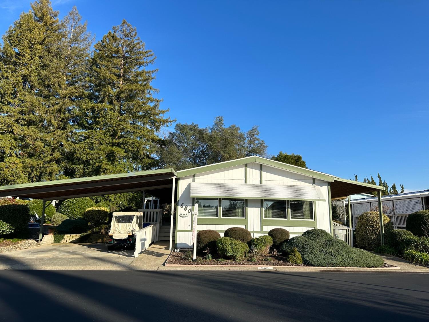 Photo of 680 Granitewood Dr in Folsom, CA