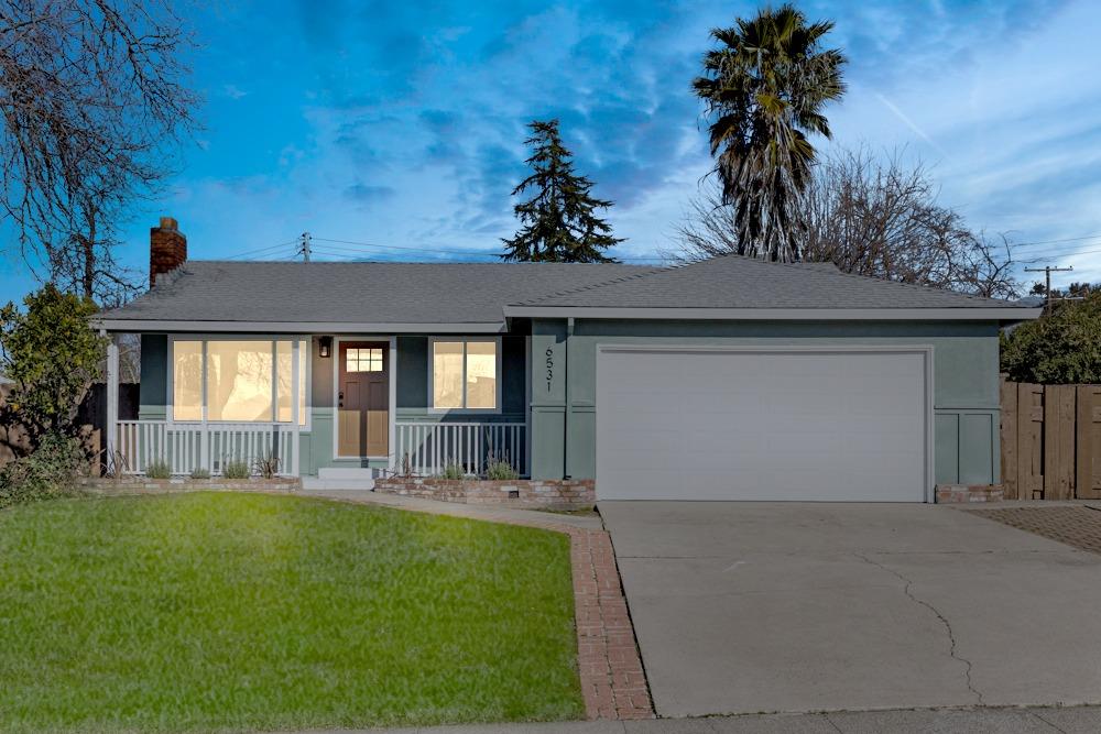 Photo of 6531 Saint James Dr in Carmichael, CA