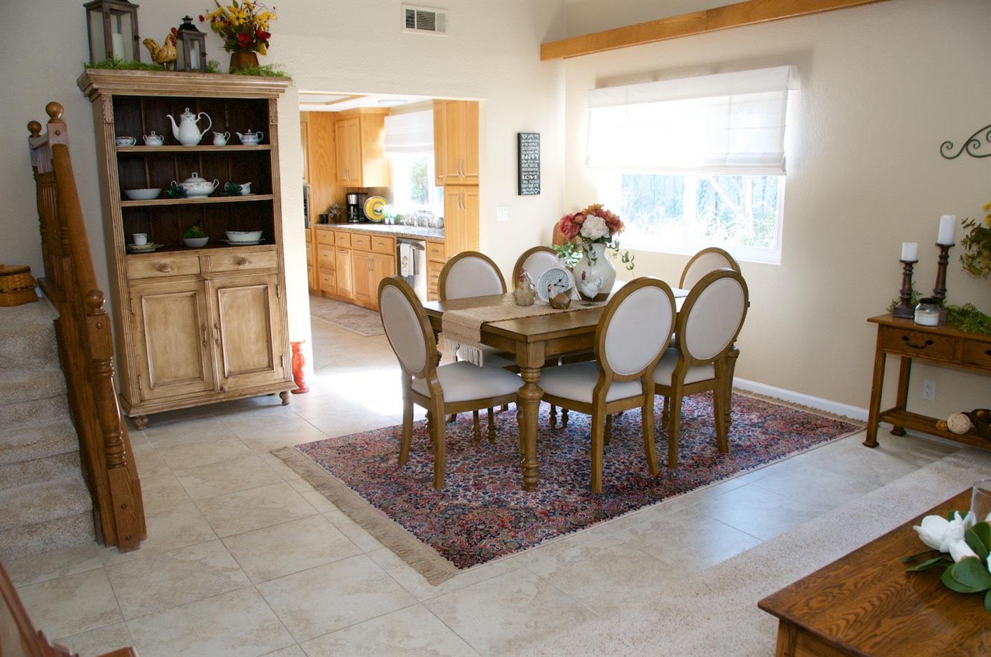Detail Gallery Image 7 of 87 For 1740 N Berkeley Ave, Turlock,  CA 95382 - 5 Beds | 2/1 Baths