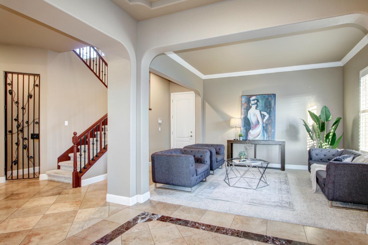 Photo 3 for Listing #223006998