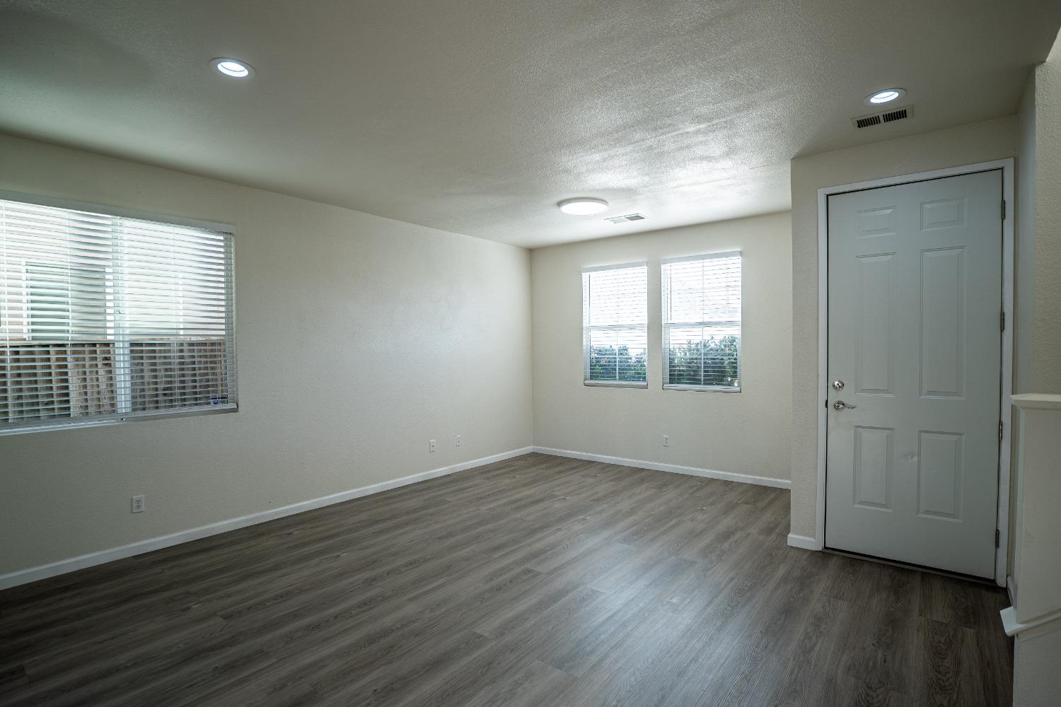 Detail Gallery Image 17 of 38 For 5934 Peja Way, Stockton,  CA 95212 - 3 Beds | 2/1 Baths