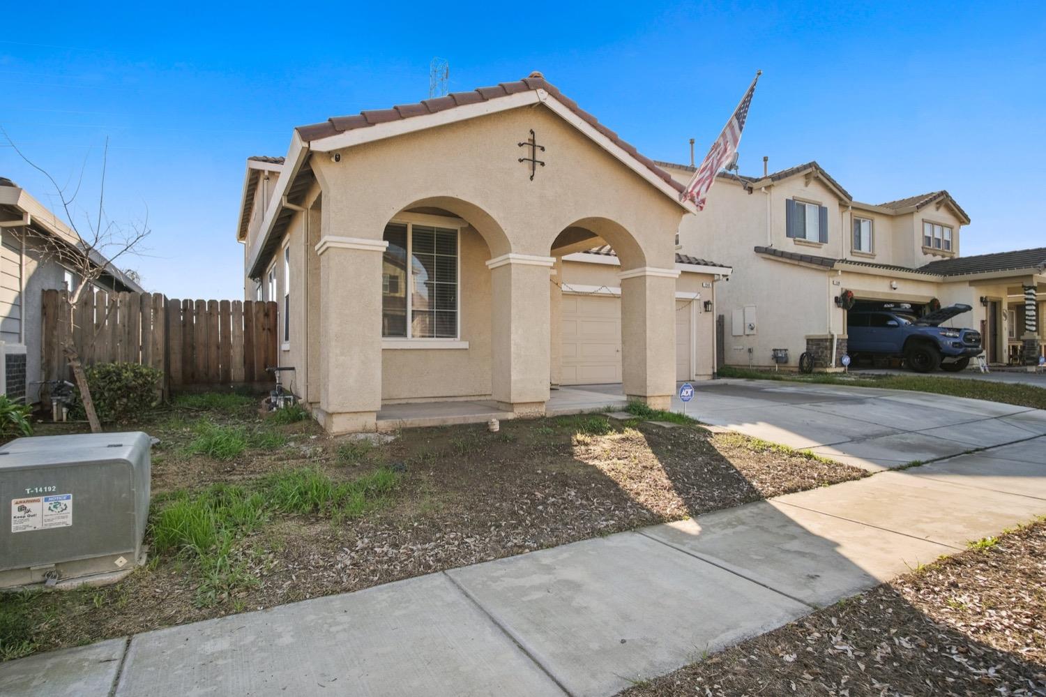 Detail Gallery Image 3 of 32 For 1540 La Sierra St, Merced,  CA 95348 - 5 Beds | 3 Baths