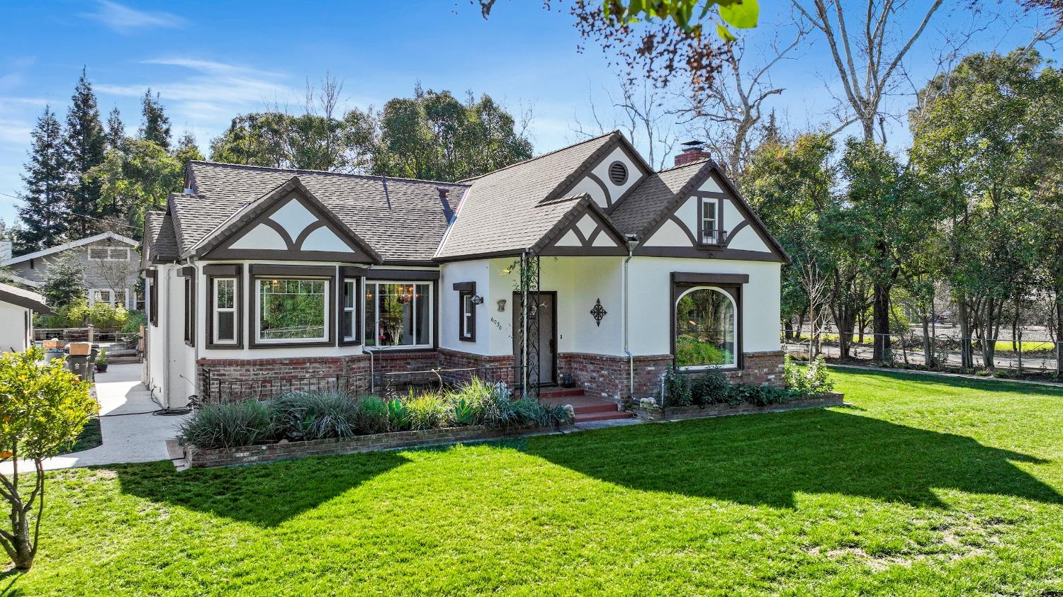 Detail Gallery Image 6 of 62 For 6030 E Morada Ln, Stockton,  CA 95212 - 4 Beds | 2/1 Baths