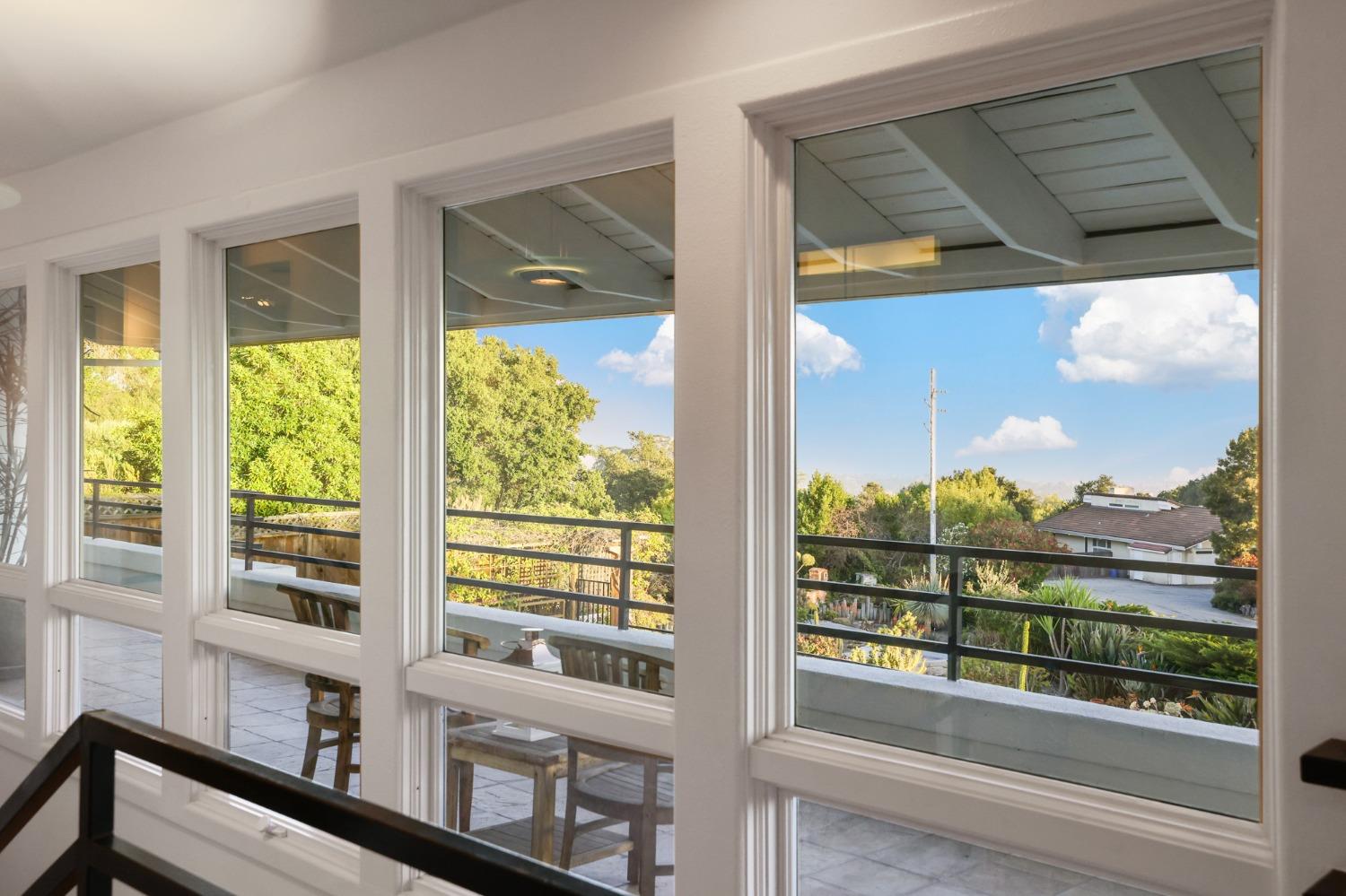 Detail Gallery Image 72 of 99 For 1 Kite Hill Rd, Santa Cruz,  CA 95060 - 3 Beds | 3/1 Baths