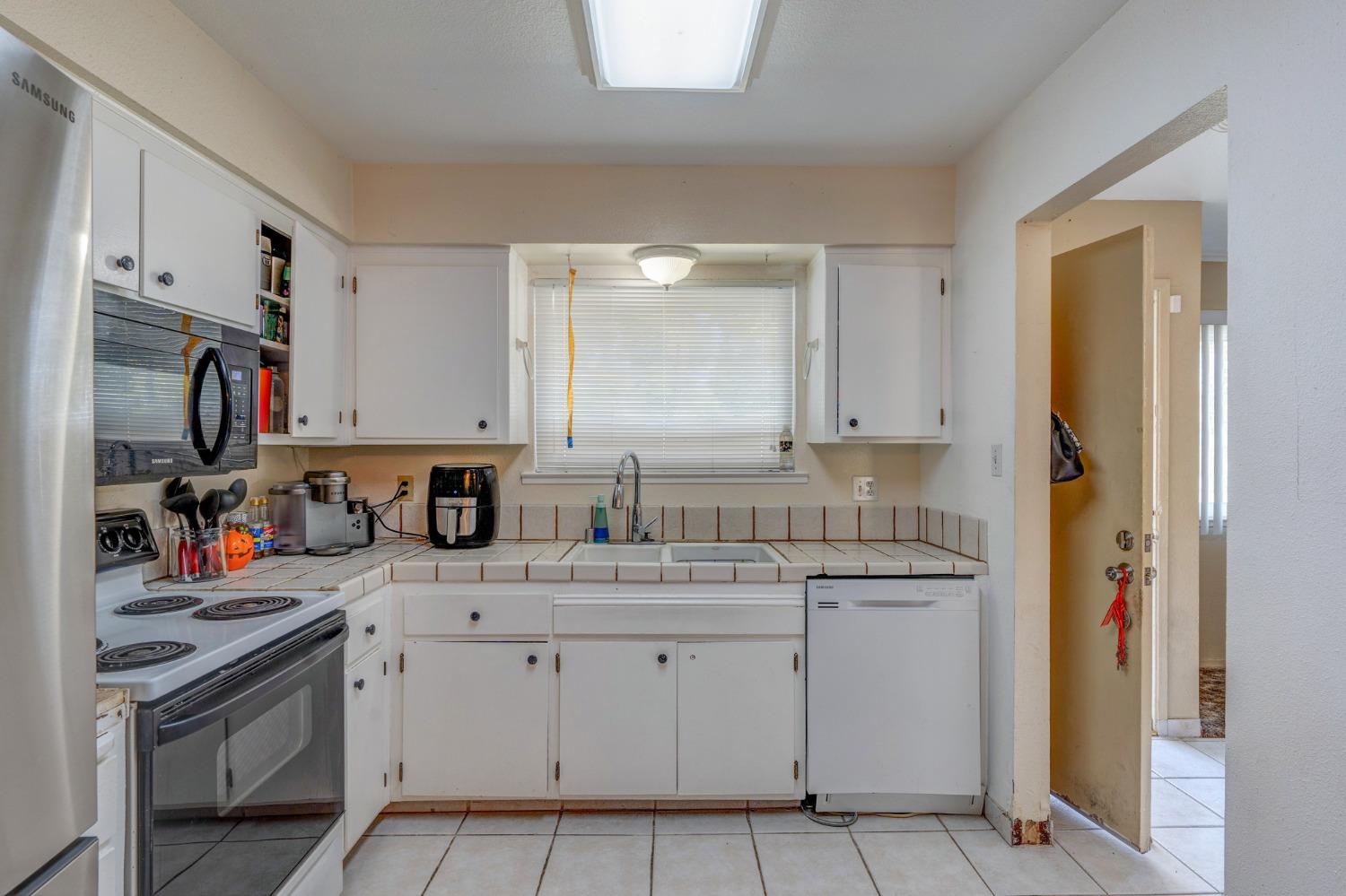Detail Gallery Image 17 of 27 For 1416 Denver Way, Merced,  CA 95348 - 3 Beds | 2 Baths