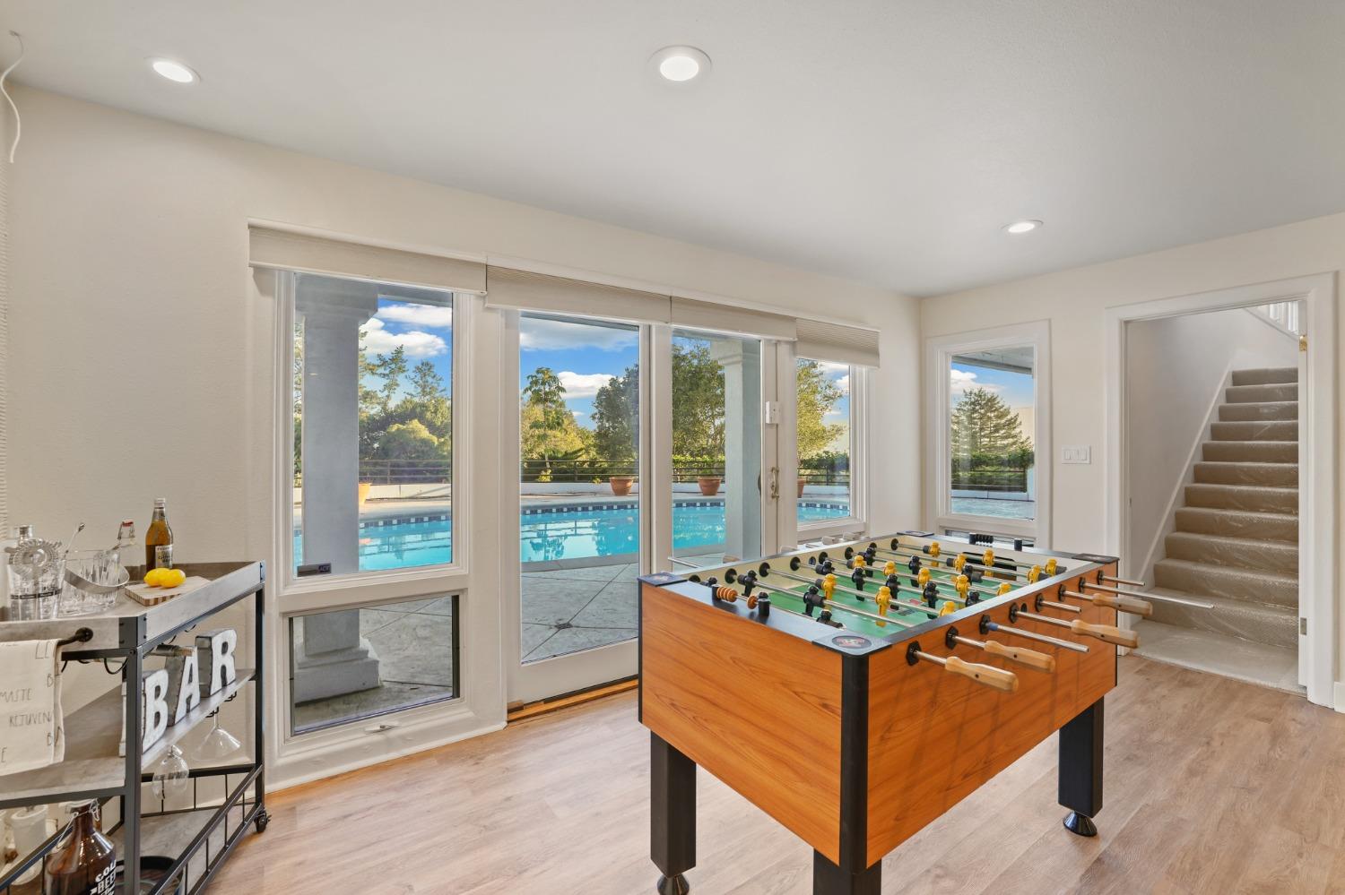 Detail Gallery Image 69 of 99 For 1 Kite Hill Rd, Santa Cruz,  CA 95060 - 3 Beds | 3/1 Baths