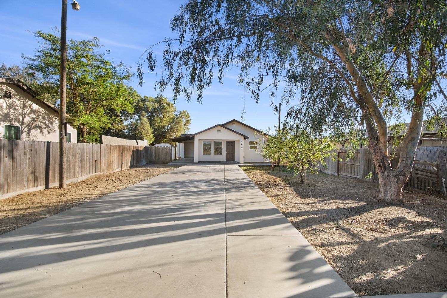 Detail Gallery Image 5 of 26 For 16525 Oak St, Delhi,  CA 95315 - 3 Beds | 1 Baths