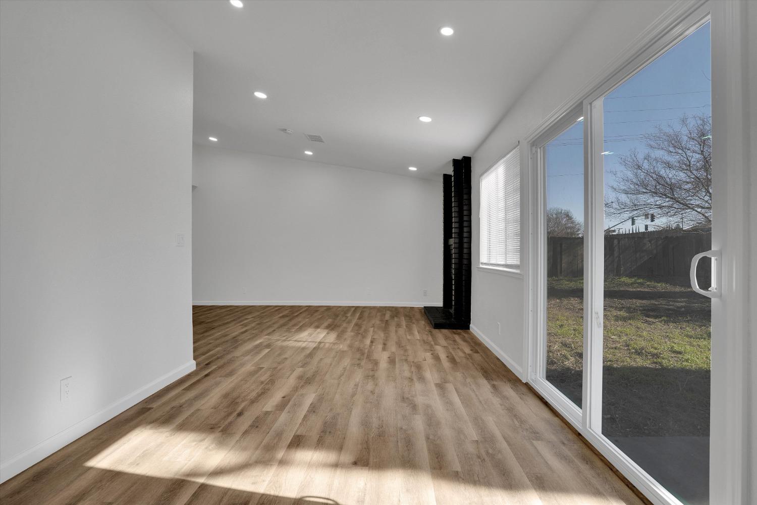 Detail Gallery Image 13 of 27 For 28 Sun Valley Ct, Merced,  CA 95348 - 3 Beds | 2 Baths