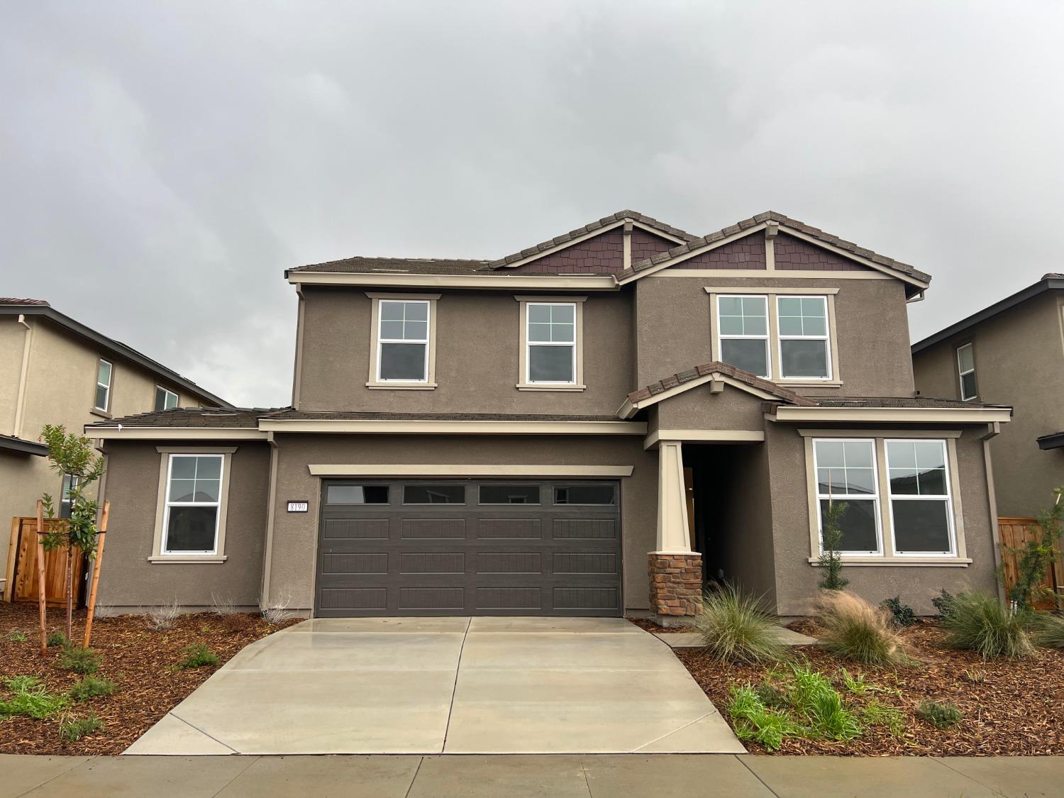 Photo of 8190 Angsley Dr in Elk Grove, CA