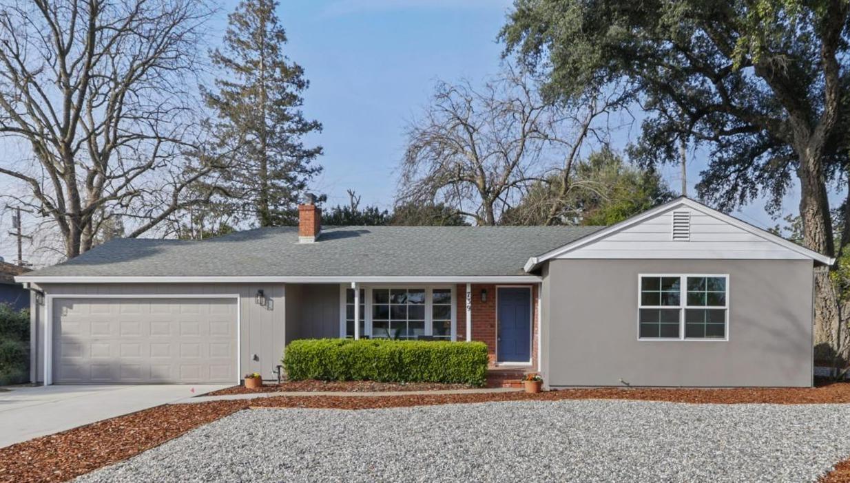 Photo of 739 A St in Davis, CA