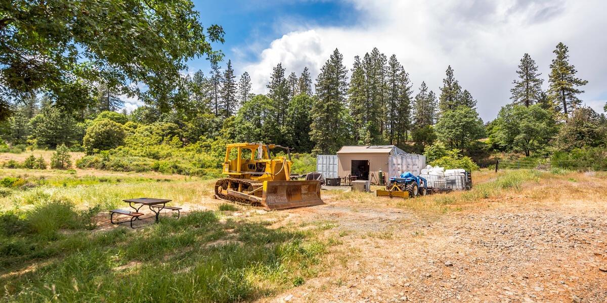 Whitcomb Avenue, Colfax, California image 3