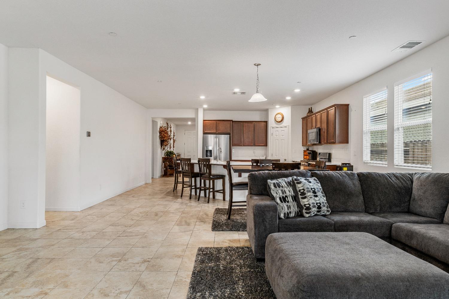 Detail Gallery Image 16 of 38 For 3145 Lennon Way, Stockton,  CA 95212 - 3 Beds | 2 Baths