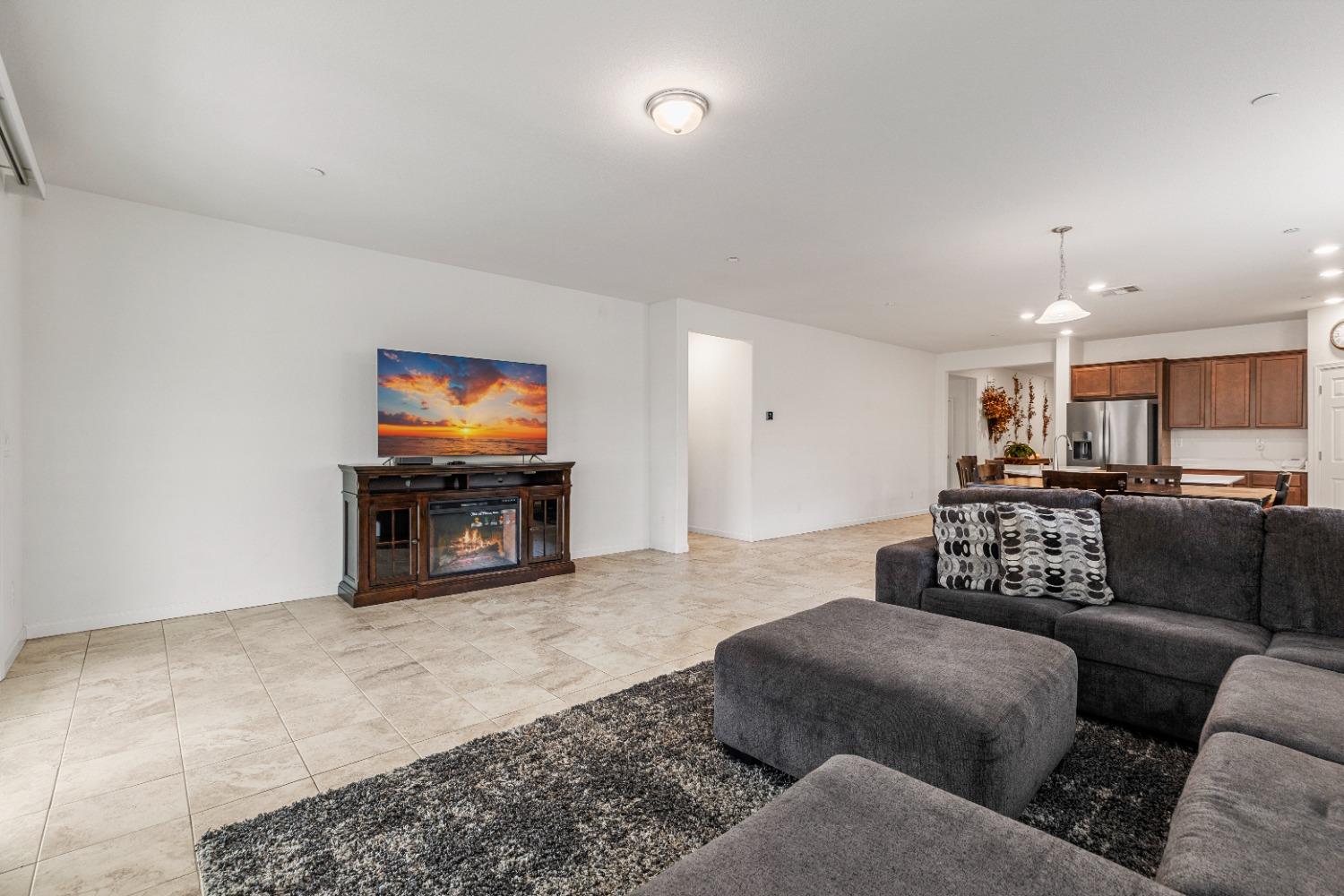 Detail Gallery Image 15 of 38 For 3145 Lennon Way, Stockton,  CA 95212 - 3 Beds | 2 Baths