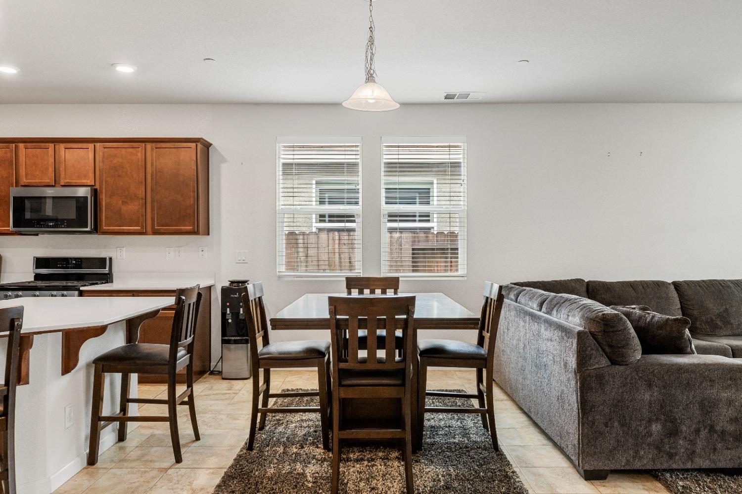 Detail Gallery Image 13 of 38 For 3145 Lennon Way, Stockton,  CA 95212 - 3 Beds | 2 Baths