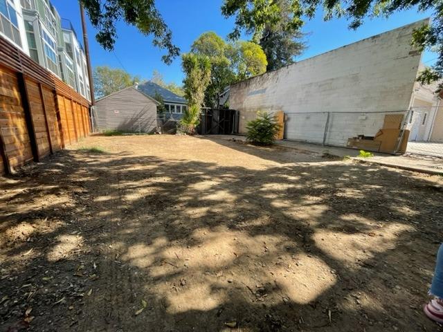 Photo of 1225 Seville Wy in Sacramento, CA
