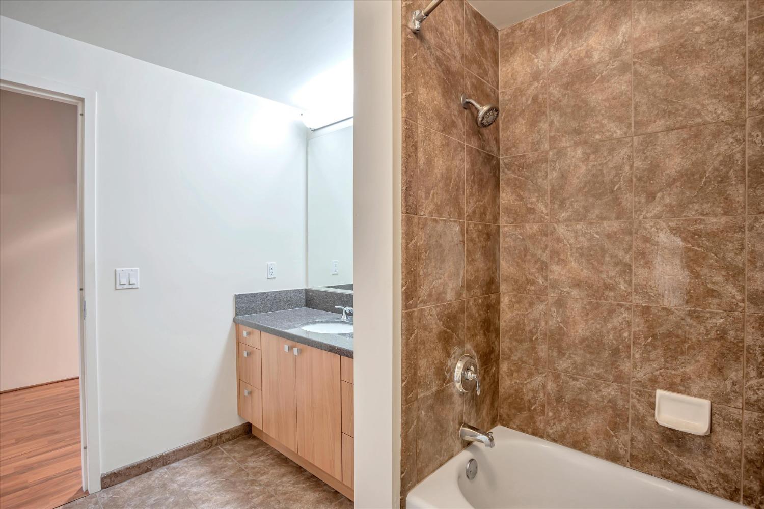 Photo #21: 223009796 Listing: Photo #21