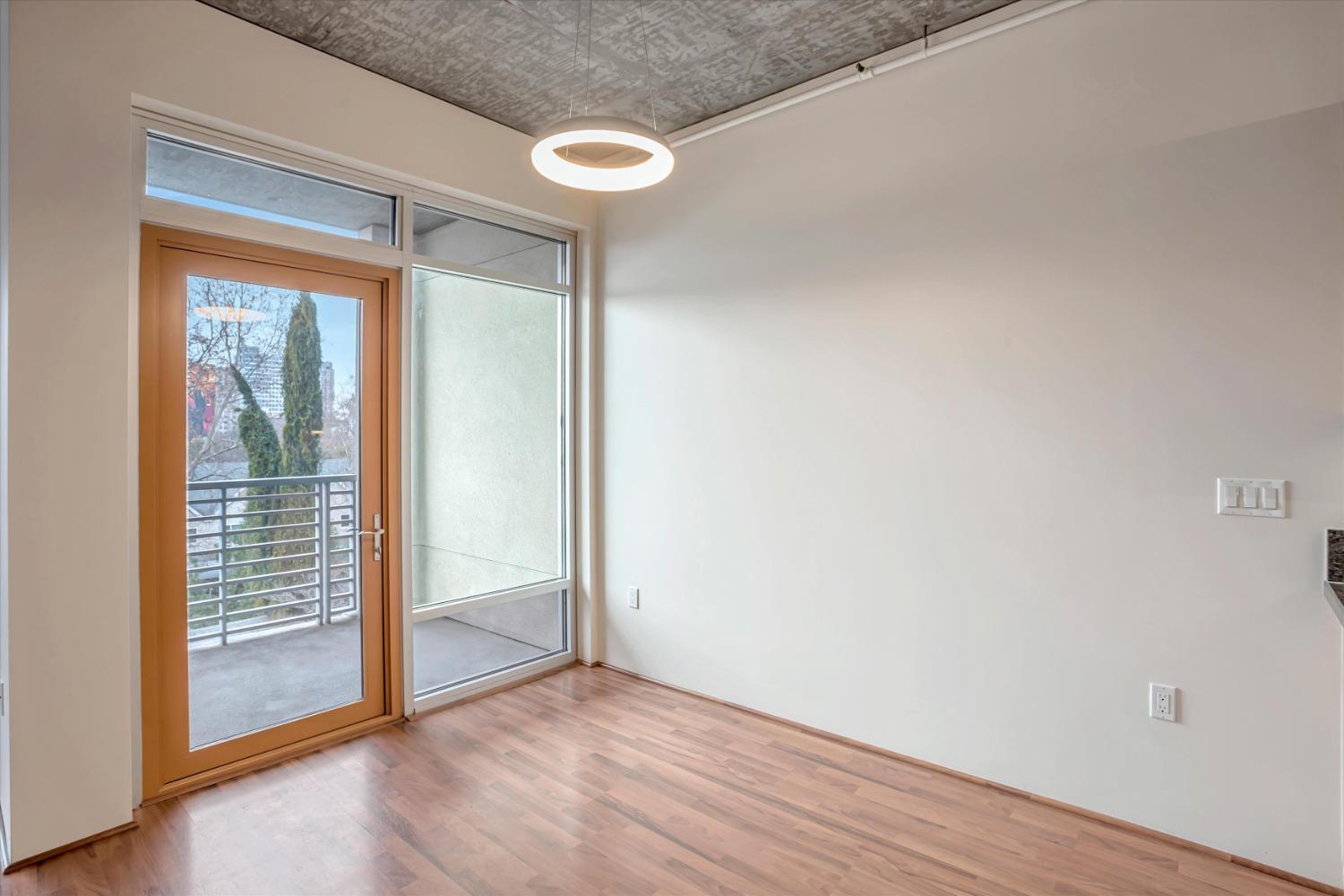 Photo #13: 223009796 Listing: Photo #13