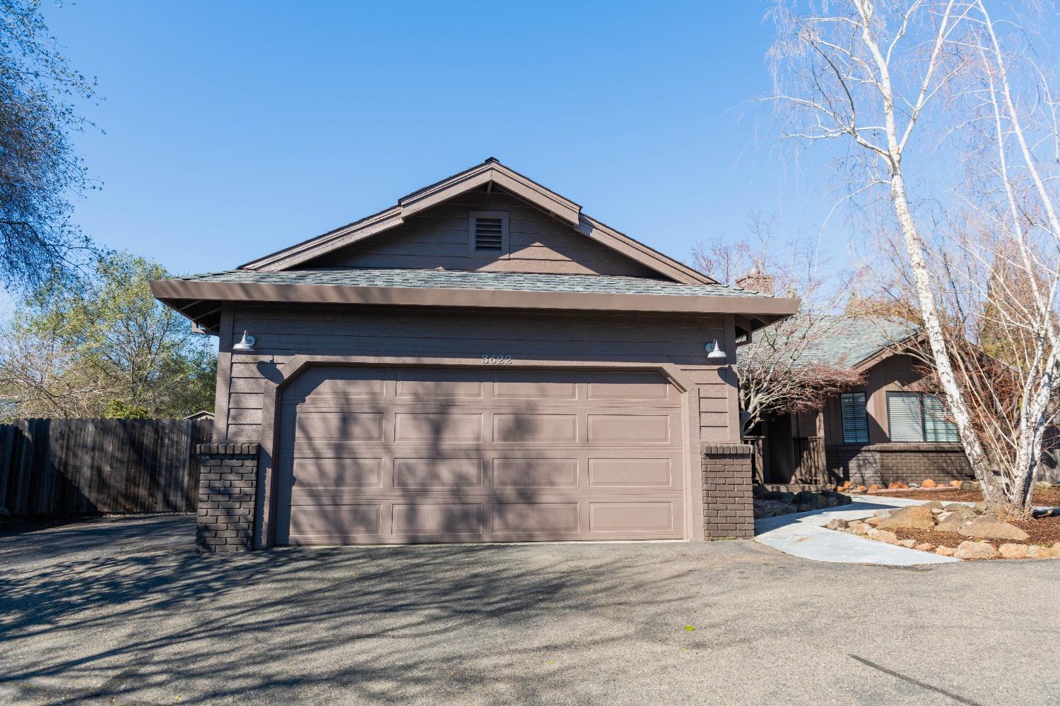 Photo of 3622 Cambridge Rd in Cameron Park, CA