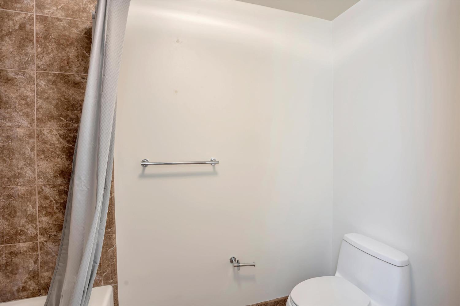 Photo #20: 223009796 Listing: Photo #20
