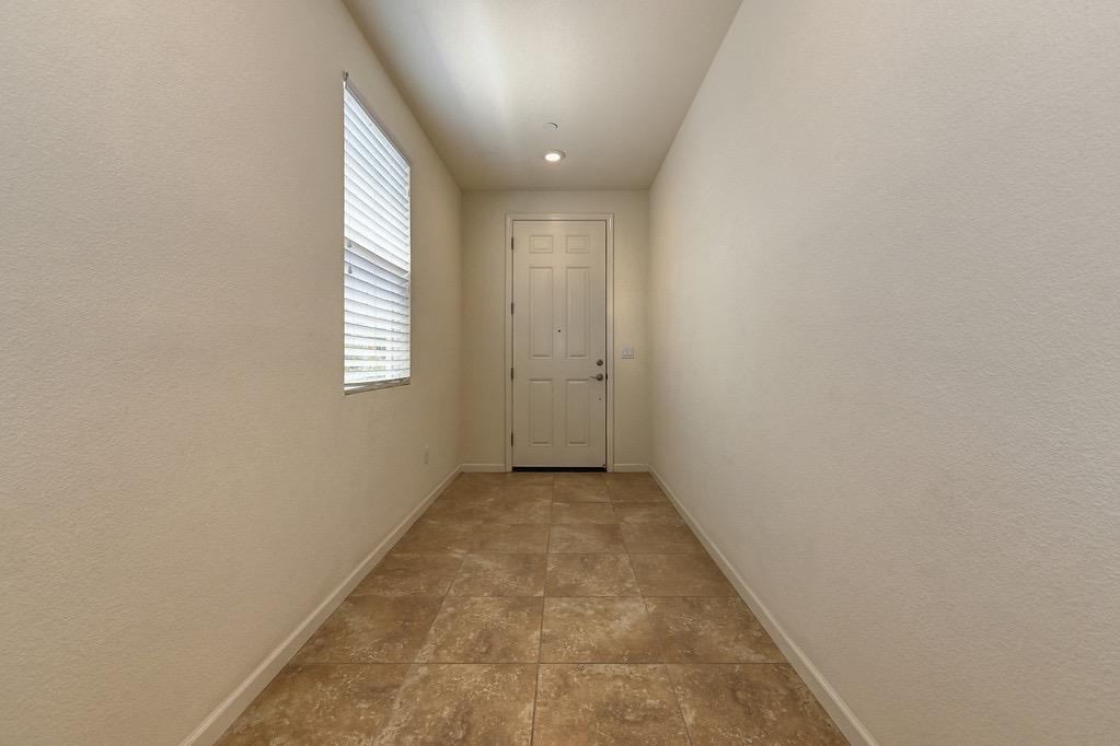 Photo of 3231 Foxton Wy in Rancho Cordova, CA