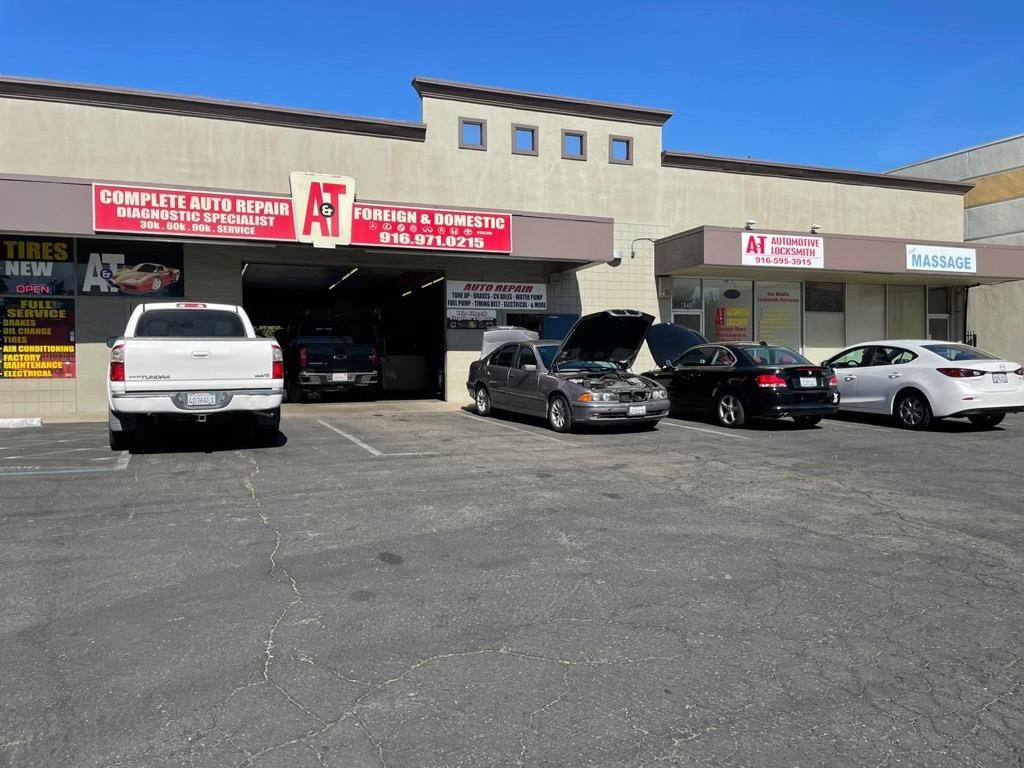 Photo of 2847 Walnut Ave in Carmichael, CA