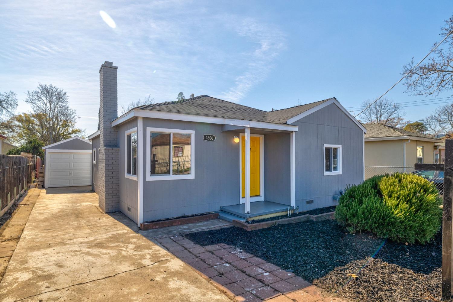 Classic 1940s Bungalow available in South Oak Park with updates and detached single car garage on a 