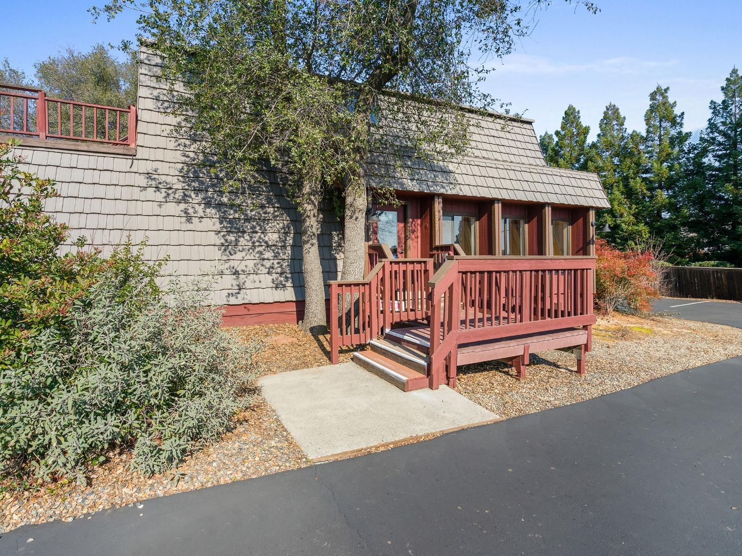 Photo of 3375 Country Club Dr in Cameron Park, CA
