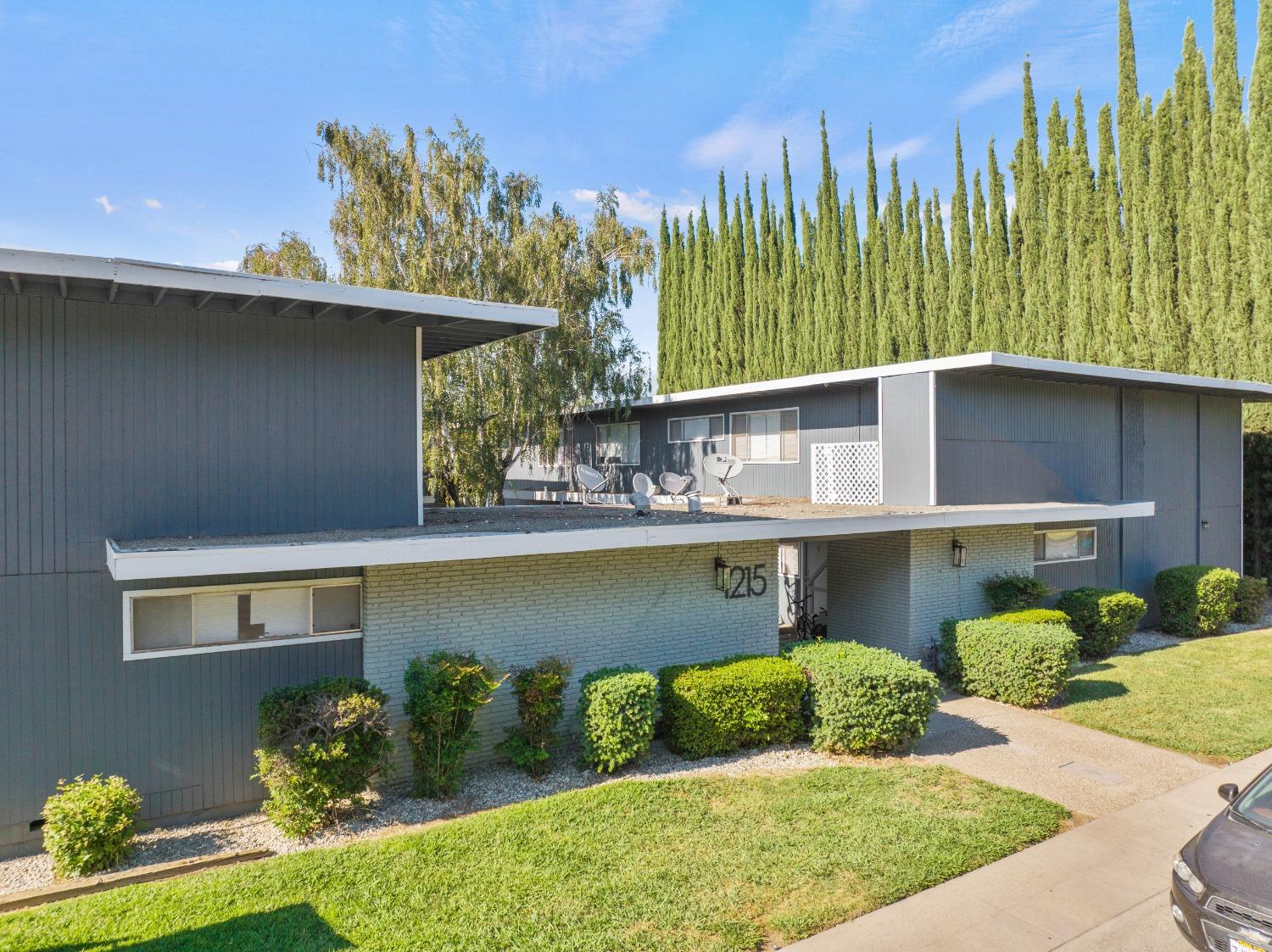 Photo of 1215 Williams Wy in Yuba City, CA