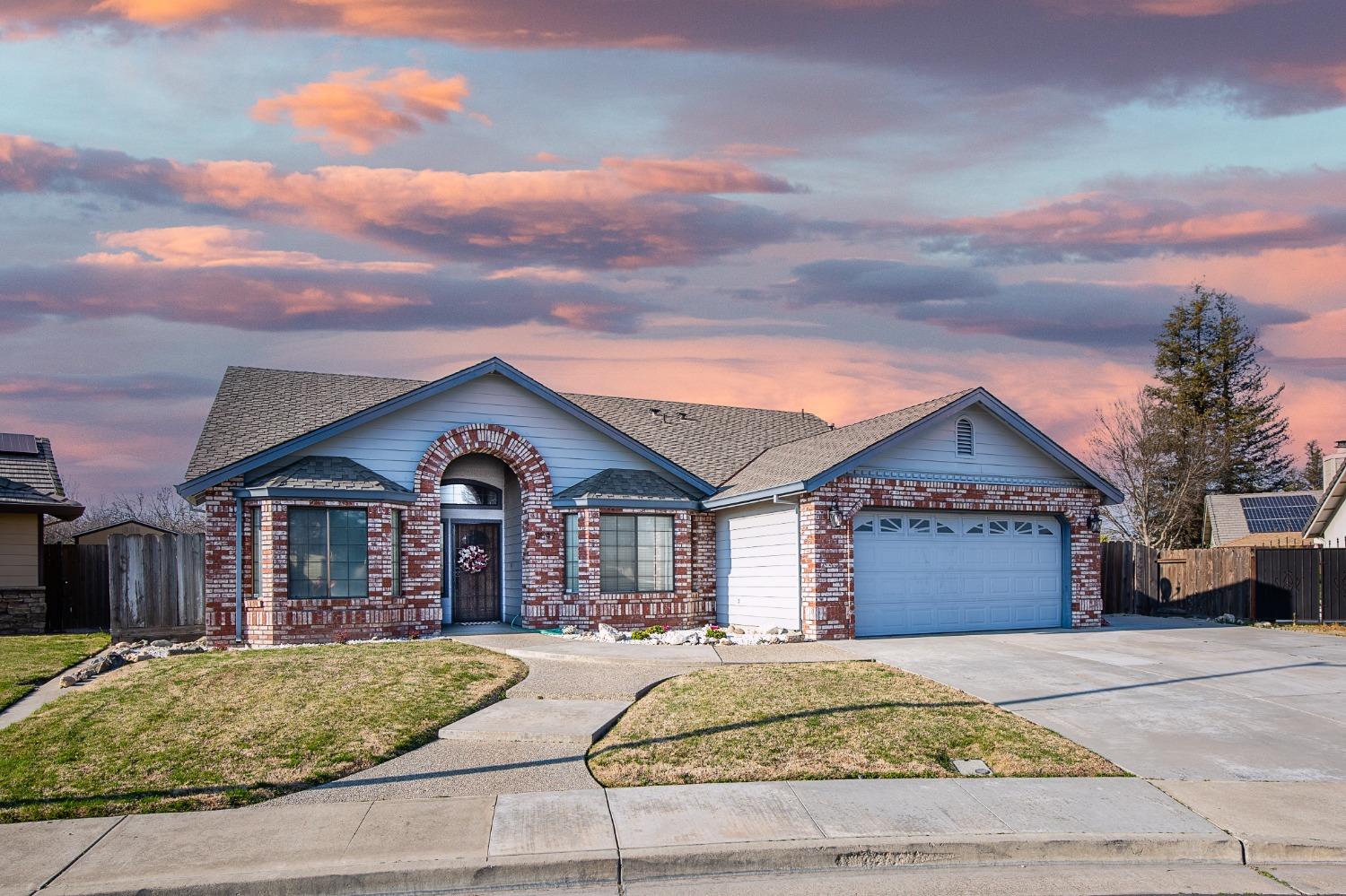 Detail Gallery Image 1 of 1 For 8547 Peacock Way, Hilmar,  CA 95324 - 3 Beds | 2 Baths