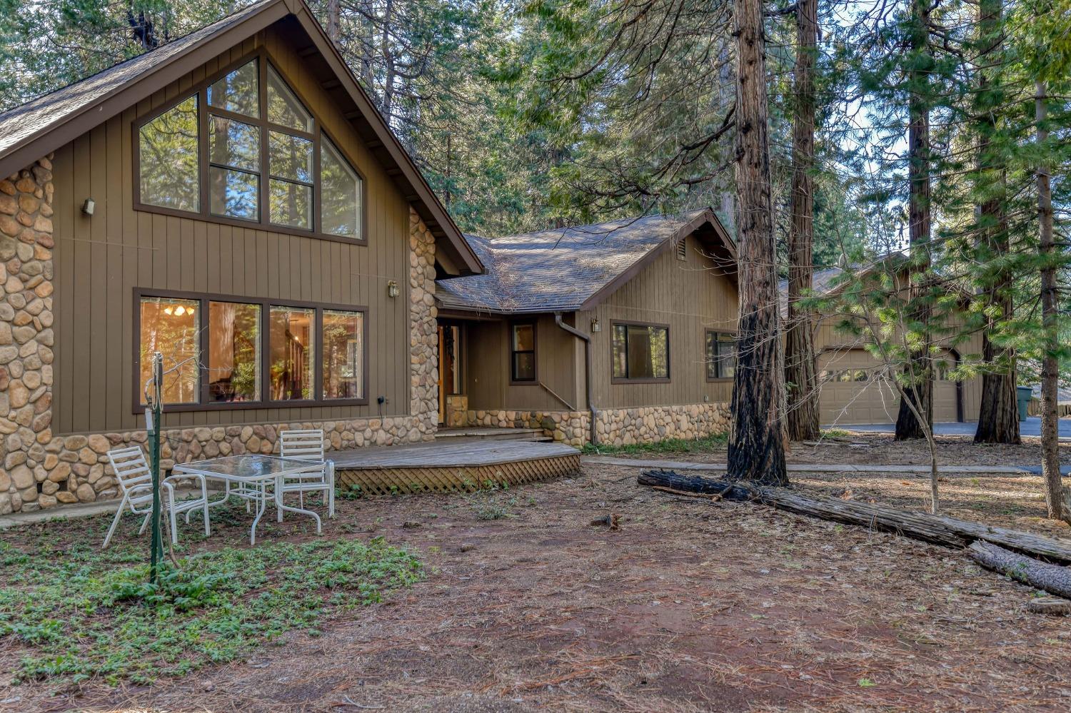 Photo of 27058 Woodland Rd in Pioneer, CA
