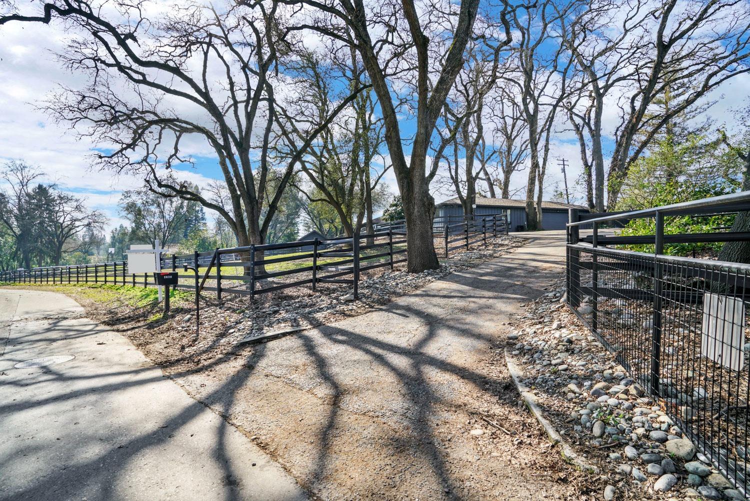 Photo of 4761 Hillcrest Ave in Fair Oaks, CA