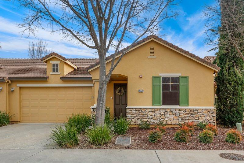 1025 Cabris Lane, Roseville, CA 95747