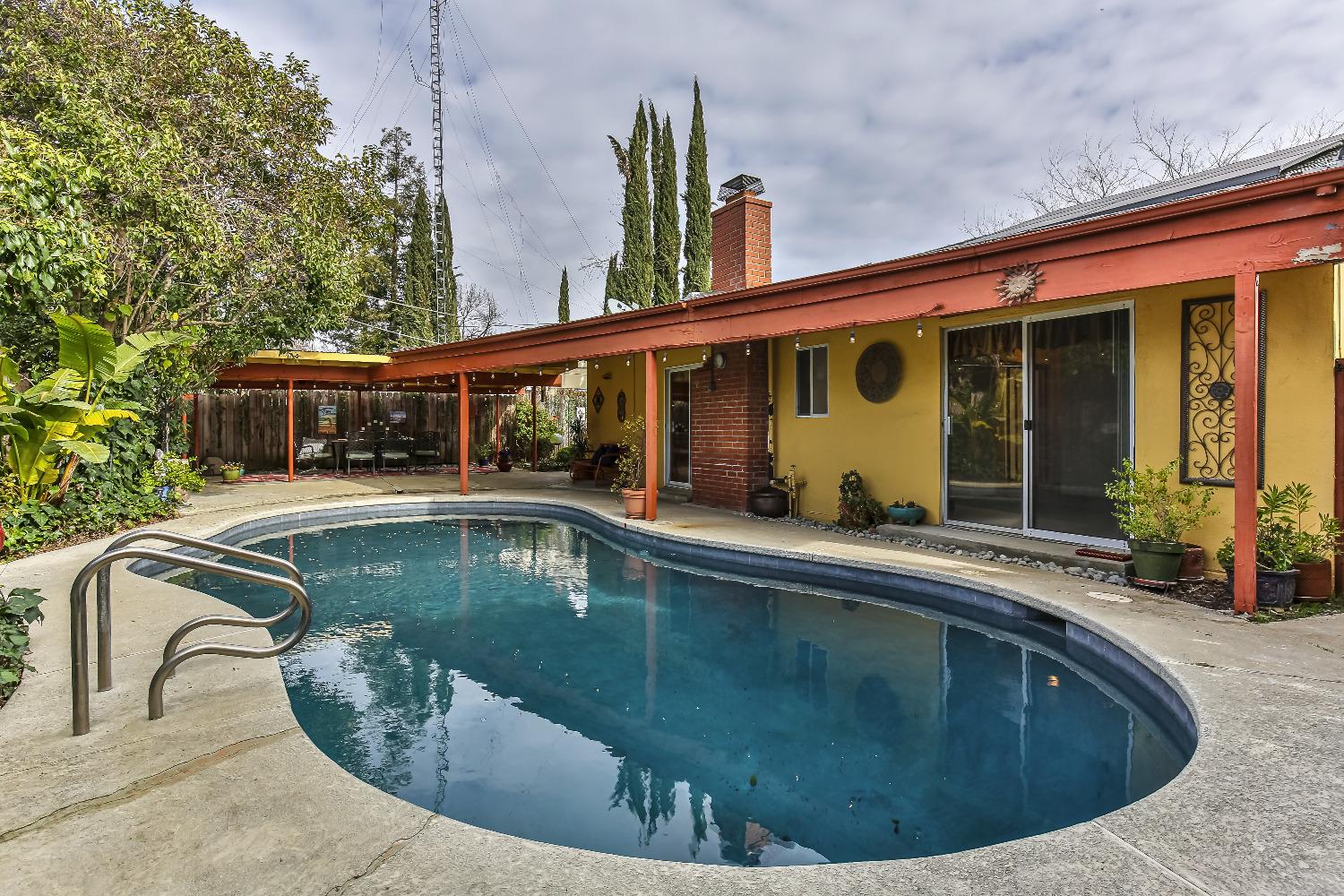 Photo of 5429 Edgerly Wy in Carmichael, CA