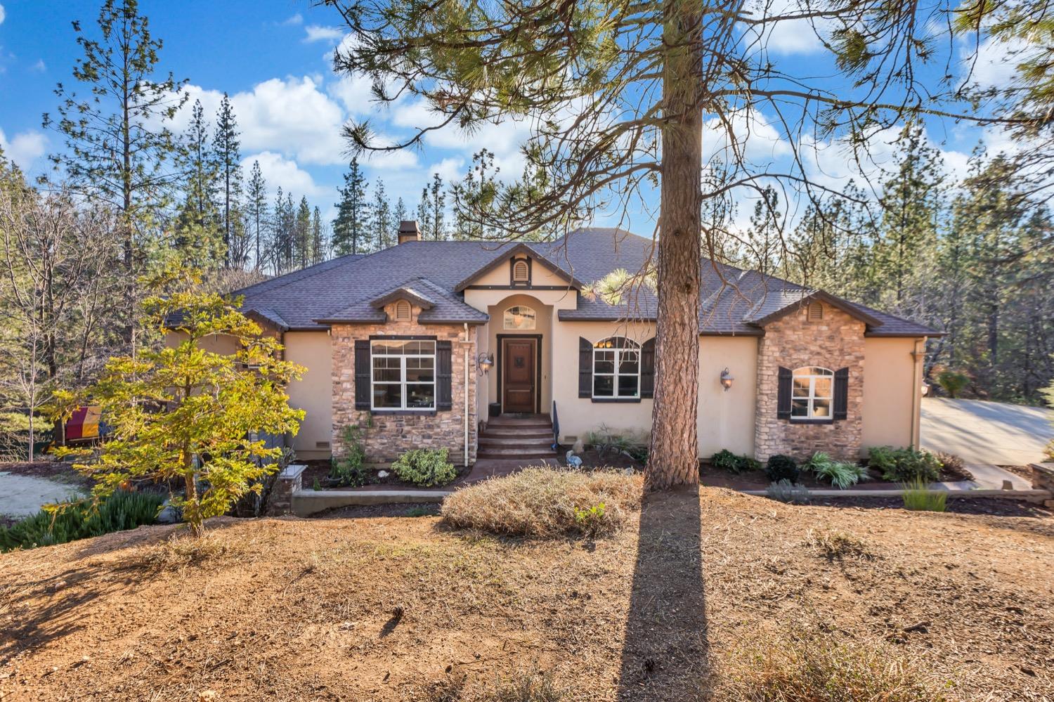 Photo of 26885 Rockrose Ln in Colfax, CA