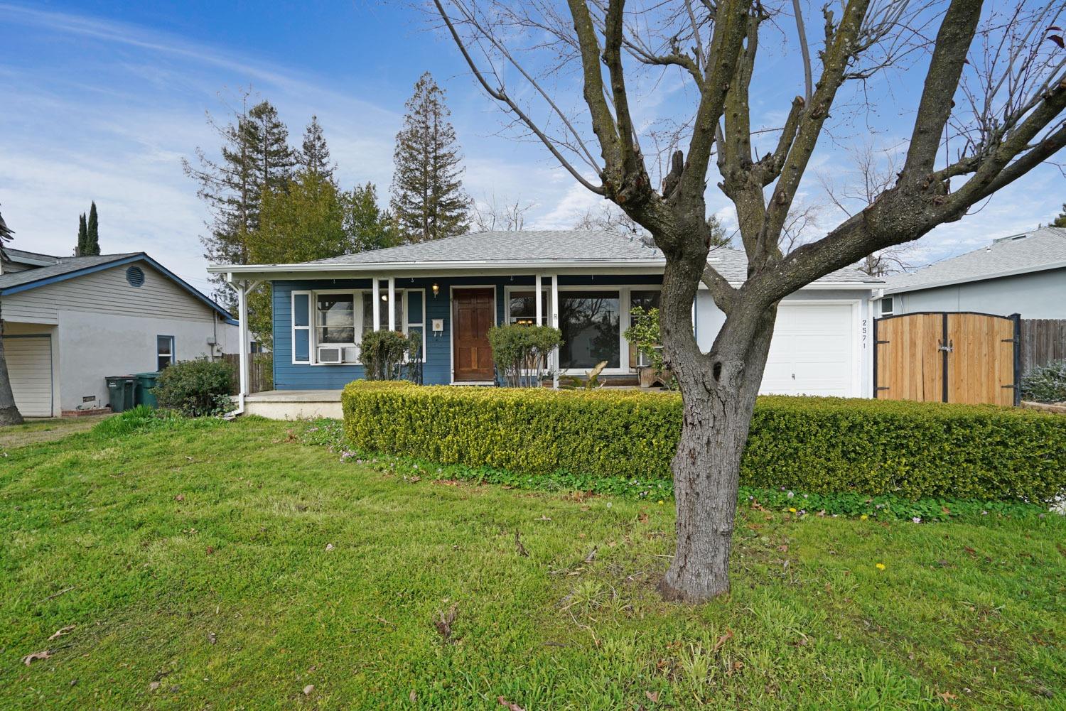 Photo of 2571 Louisiana St in Sacramento, CA