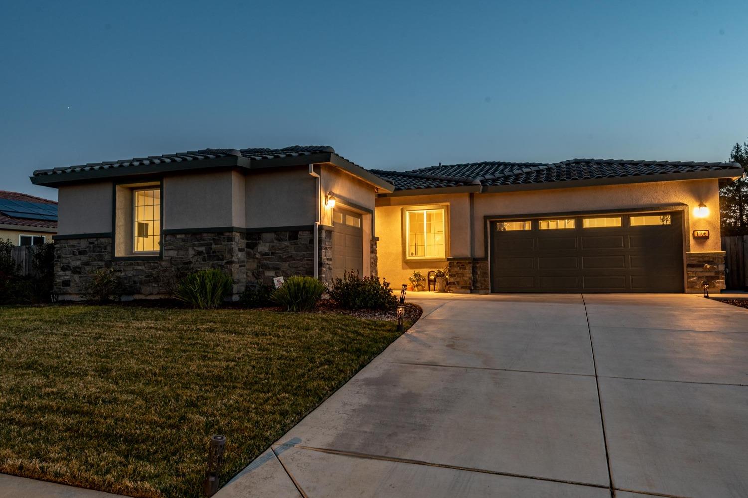 Photo of 1106 Thunder Ranch Wy in Plumas Lake, CA