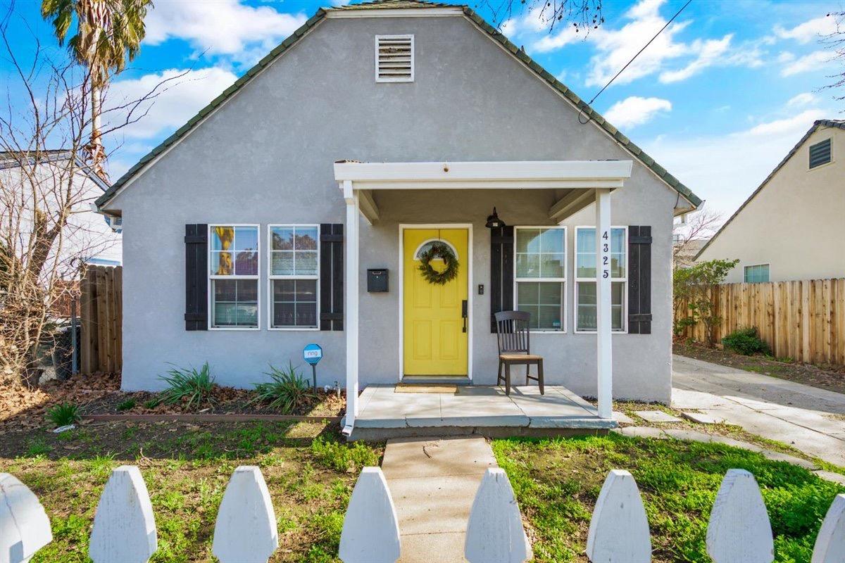 Photo of 4325 44th St in Sacramento, CA