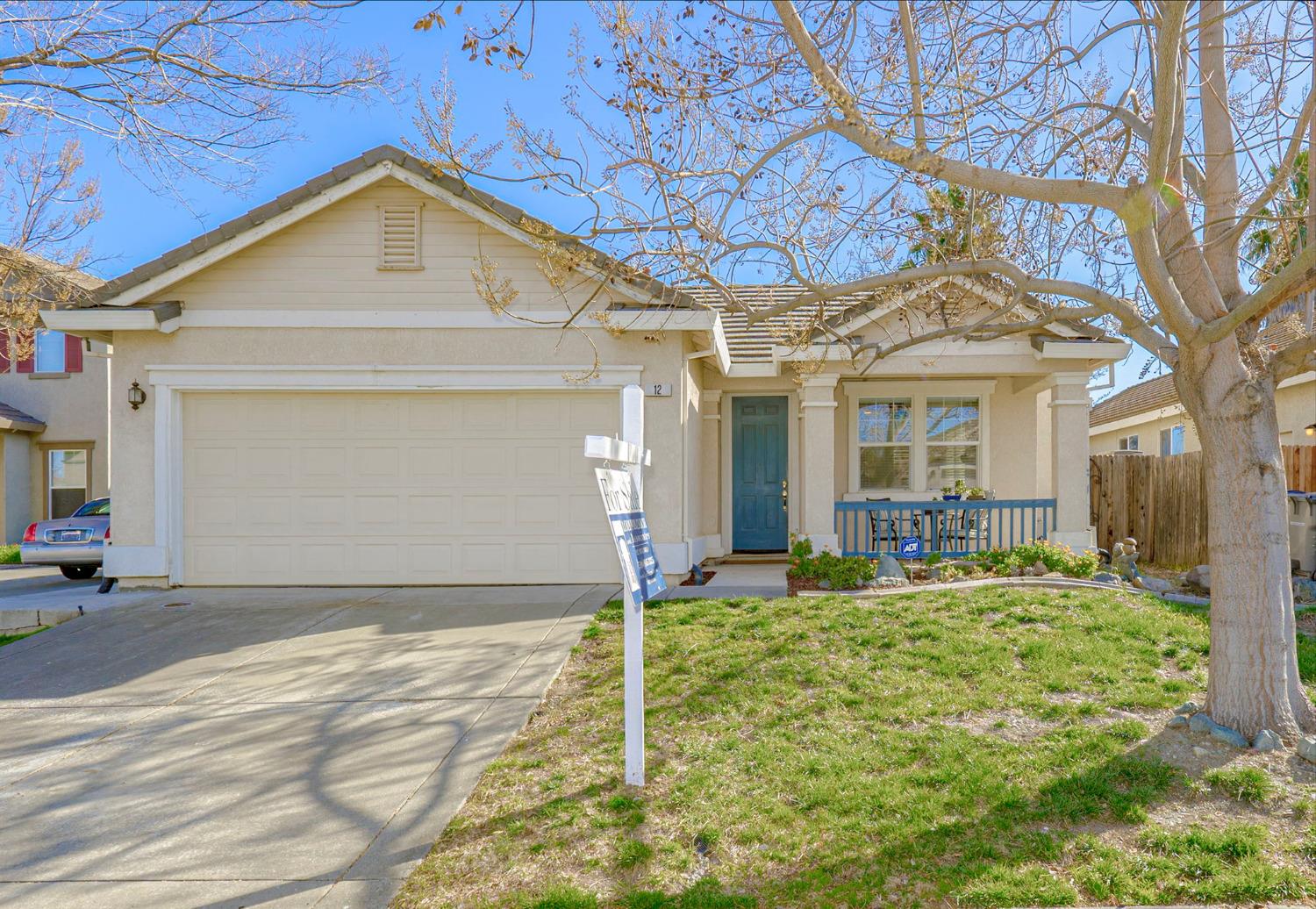 Photo of 12 Mencia Ct in Sacramento, CA